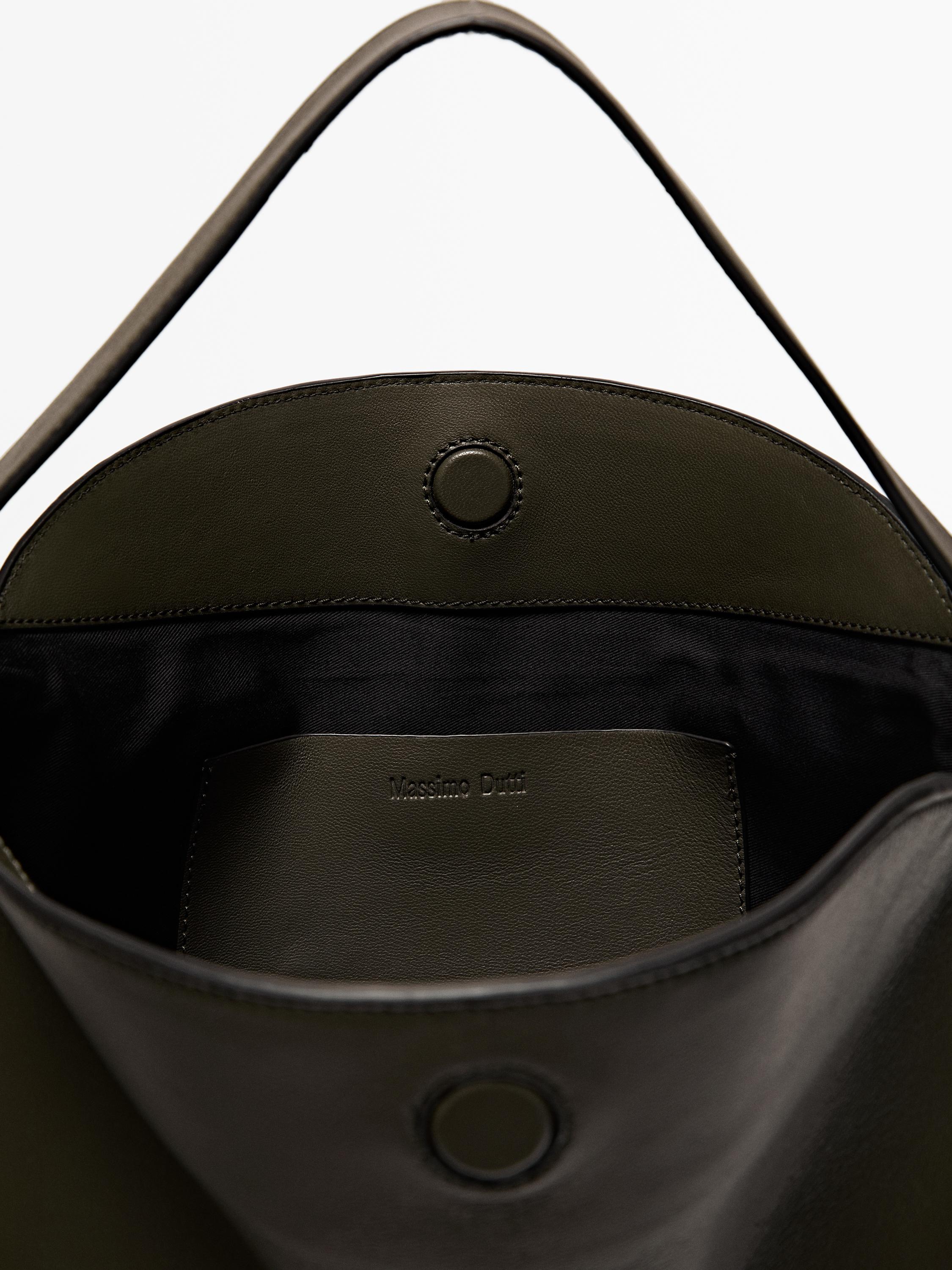 Petit sac porté épaule en cuir nappa